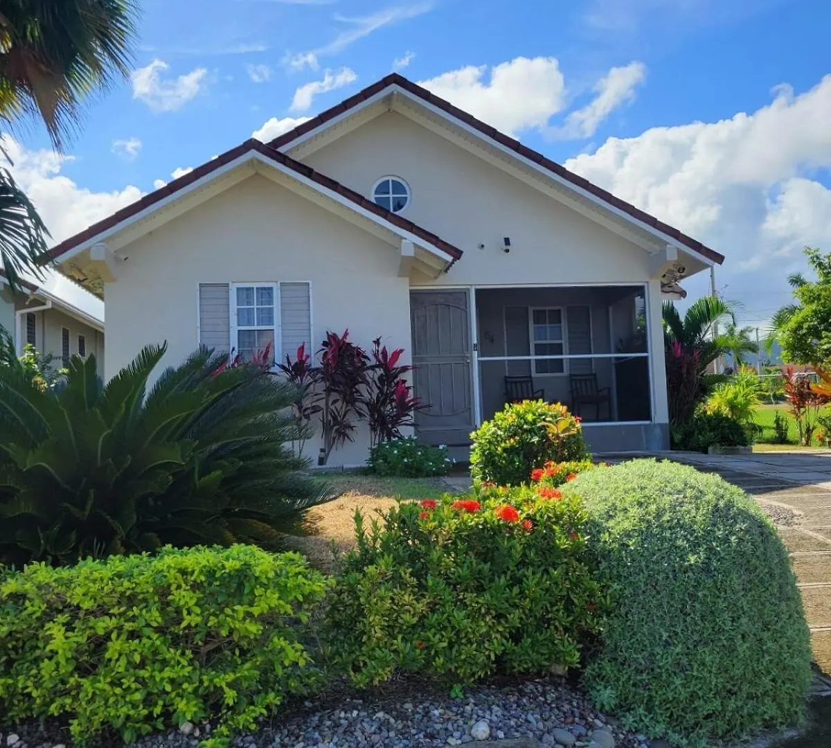 Jevico'S Cozy Villa Priory Jamaica